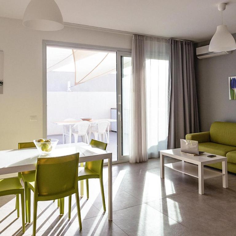 Cozy Apartment In Ragusa With House Sea View - Appartamento con 2 Camere da Letto - 1