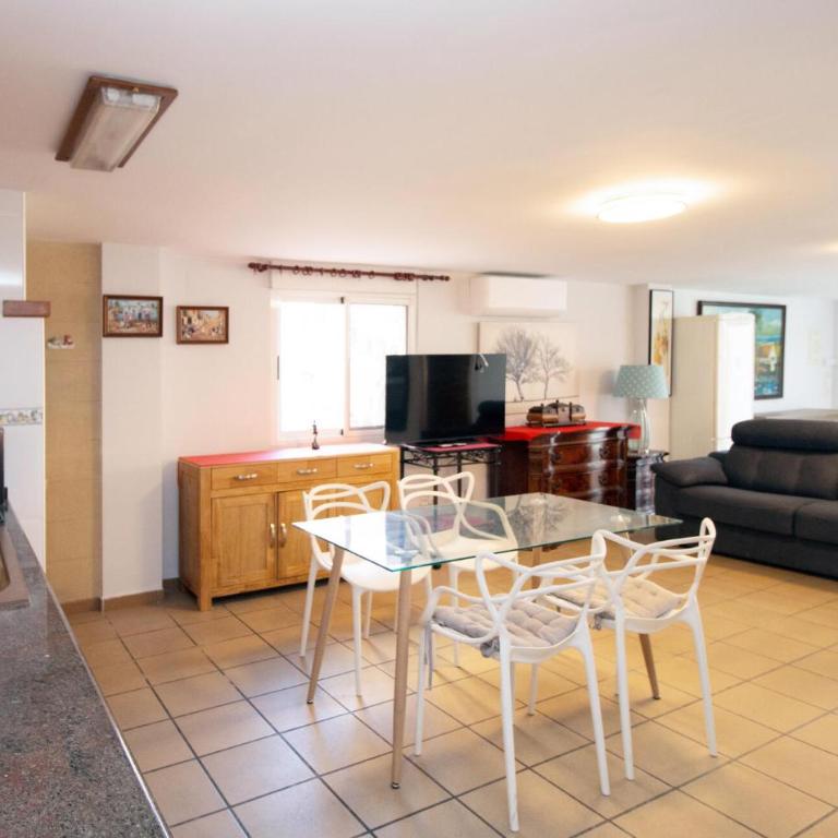 1 Bedroom Lovely Apartment In Oliva - Apartamento de 1 dormitorio - 2