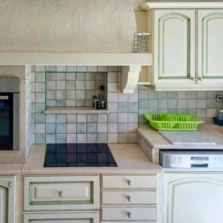 Gorgeous Home In La Gaude - Maison de Vacances 4 Chambres - 4
