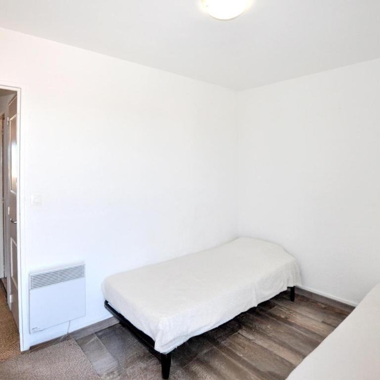 2 Bedroom Nice Apartment In Saint-Cyprien Plage - Appartement 2 Chambres - 14
