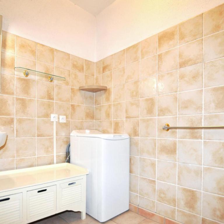 2 Bedroom Nice Apartment In Saint-Cyprien Plage - Appartement 2 Chambres - 16