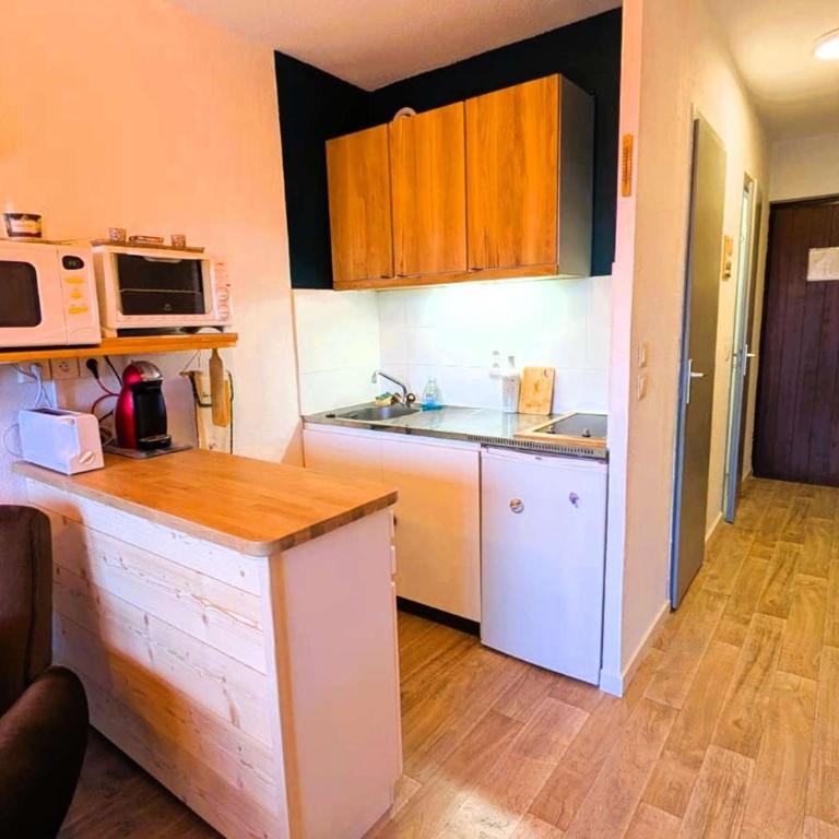 Grand studio cabine 4 pers. avec garage à 600m des remontées mécaniques - Studio - 11