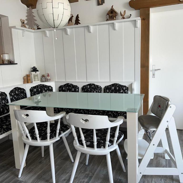 Ferienwohnung Alpenglück mit Schwimmbad und Sauna - Apartment mit 1 Schlafzimmer - 5