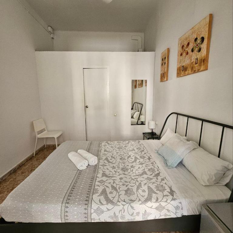 YOUTH HOSTEL - Central and Basic Drassanes - Habitación Doble con baño privado - 13