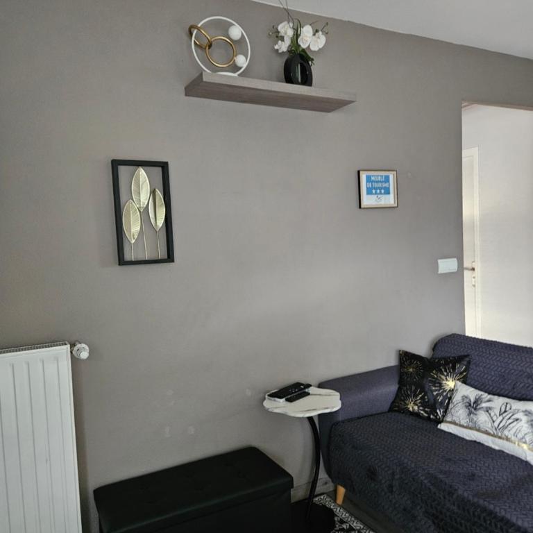 Idéal long séjour, Souvenirs de Provence,T2 classé, vue sur les montagnes, toutes commodités! - Appartement 1 Chambre - 24