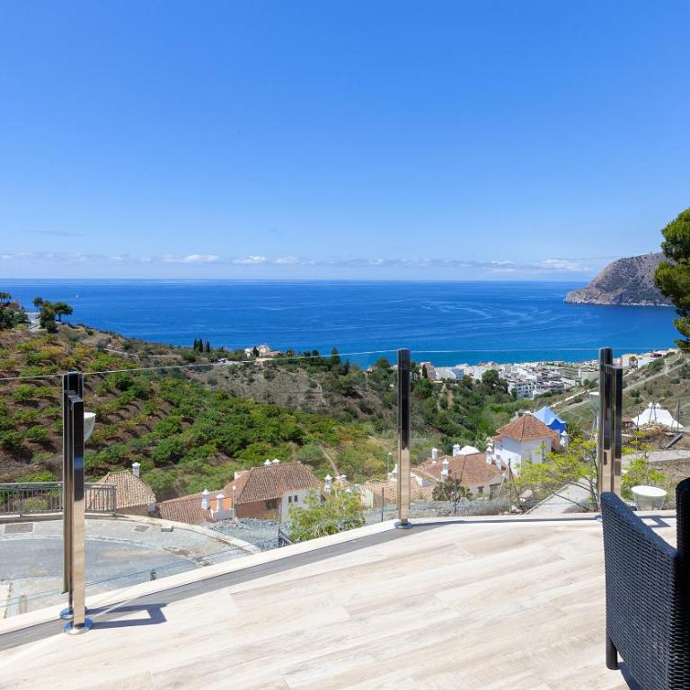Exquisite Luxury Villa - Villa with Sea View - 24