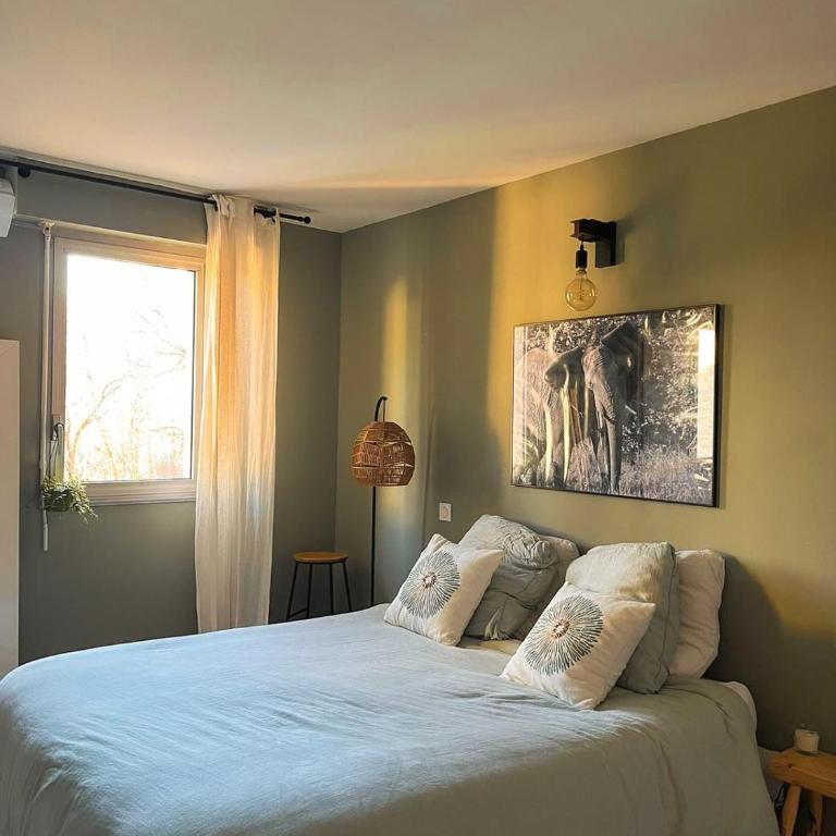 Centre ville Uzes-A l'ombre du marronnier 4 étoiles - Maison 6 Chambres - 33