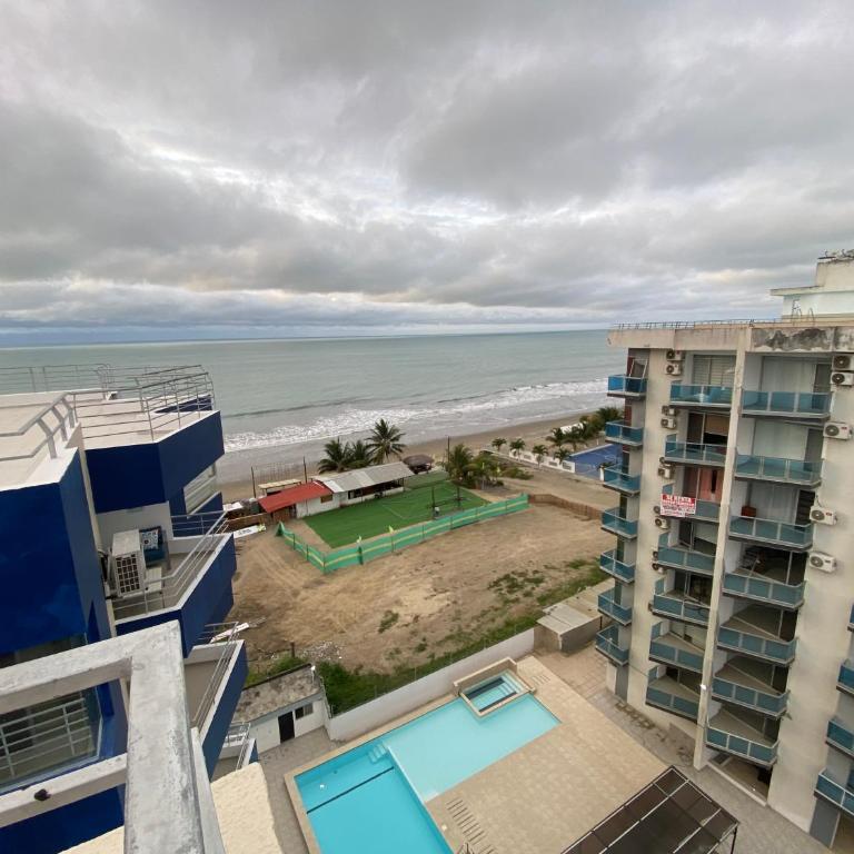 Departamento frente al mar edificio Arena Plaza - Three-Bedroom Apartment - 20