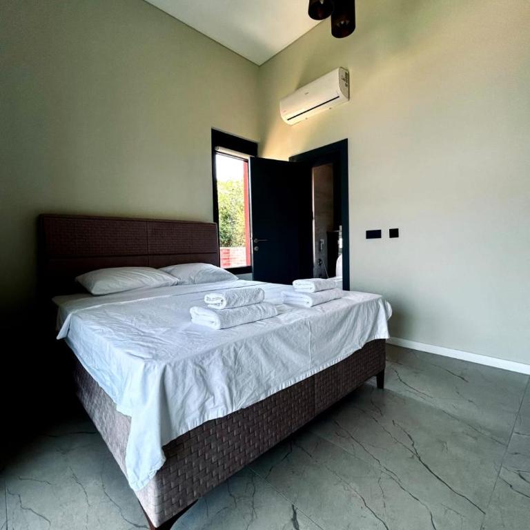 Opulent BayView Apartment Kotor - Two-Bedroom Apartment - 84