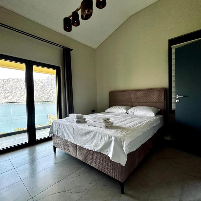 Opulent BayView Apartment Kotor - Two-Bedroom Apartment - 87