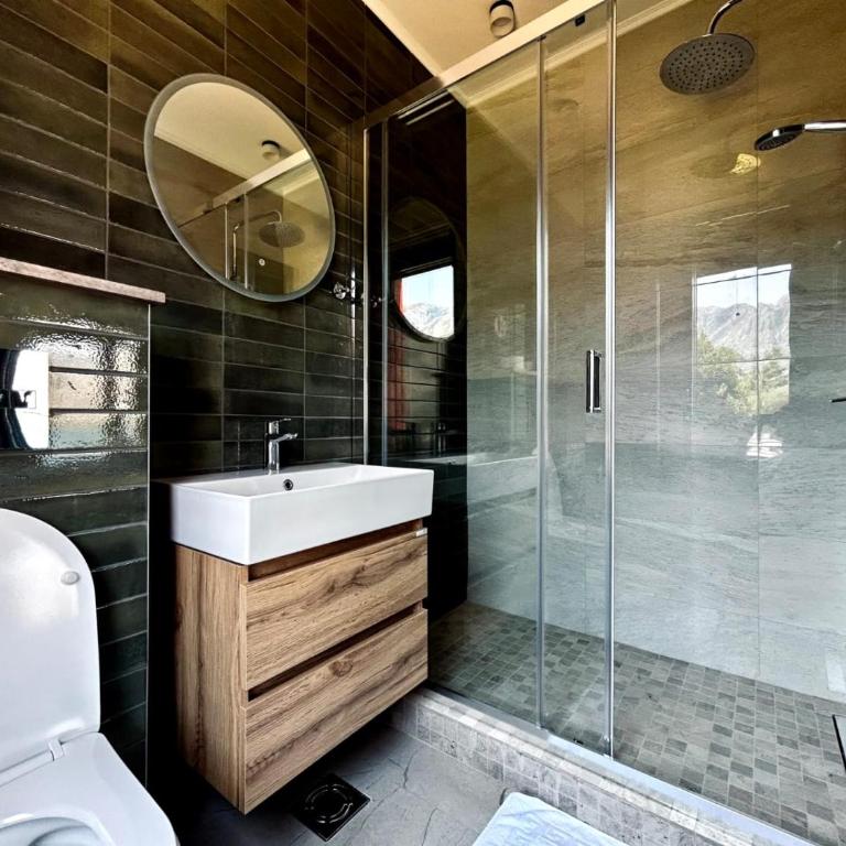 Opulent BayView Apartment Kotor - Two-Bedroom Apartment - 86