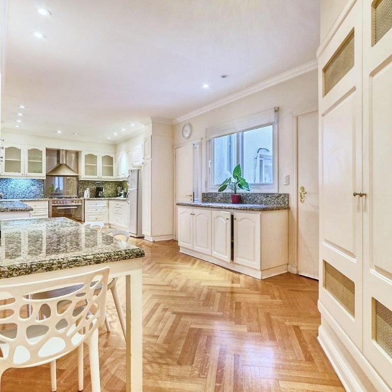 Majestuoso Estilo Frances en Recoleta Mesa de Pool - Apartamento Deluxe de 4 dormitorios - 10