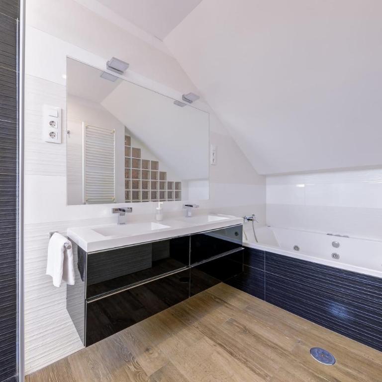 Apavonia Chalet en Boadilla del Monte Madrid el Palomar - Casa de 5 dormitorios - 78