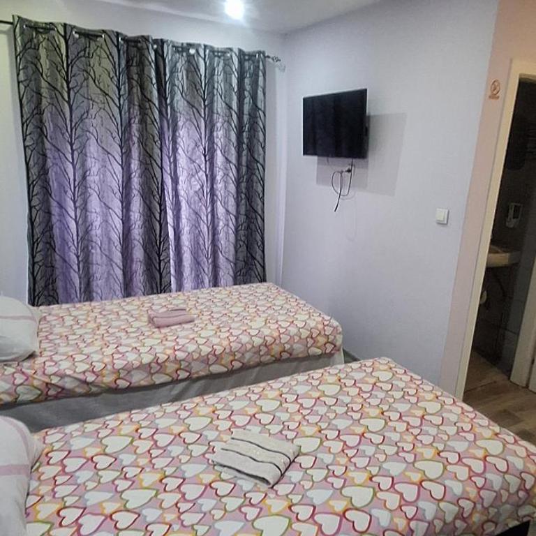 Apartmani Lana - Apartment with Garden View - 2