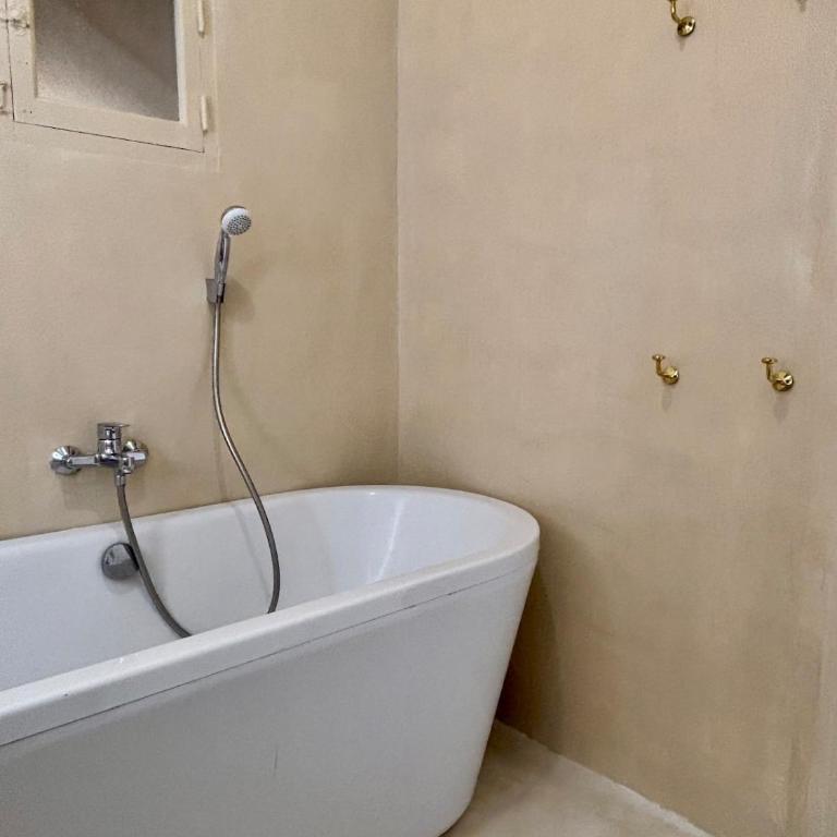 Arles et son jardin d'été - Two-Bedroom Apartment - 28
