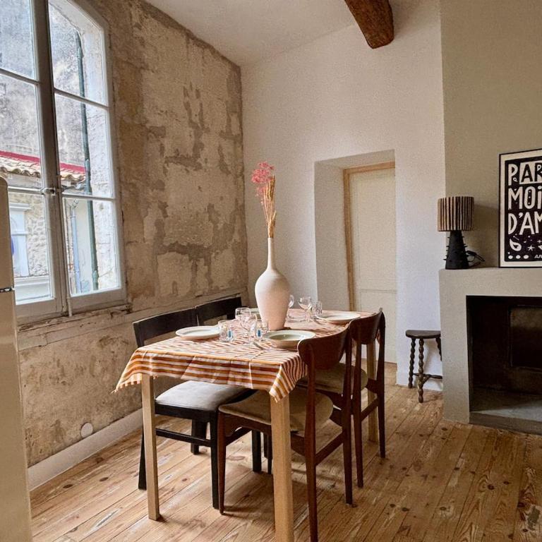Arles et son jardin d'été - Two-Bedroom Apartment - 9