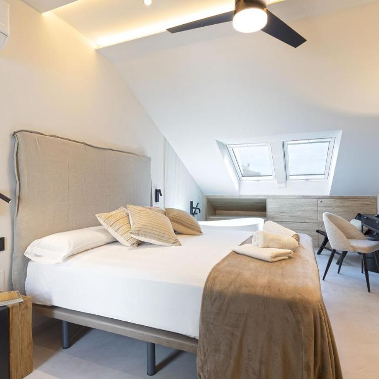 Magnificent Renovated Terrace Duplex 2hab 2baths - Apartamento - 4