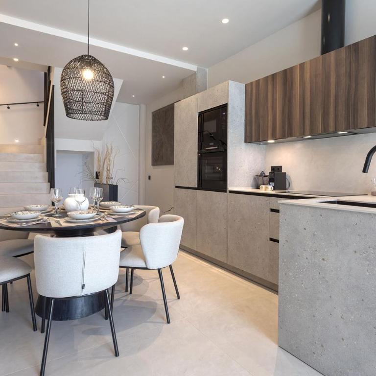 Magnificent Renovated Terrace Duplex 2hab 2baths - Apartamento - 8