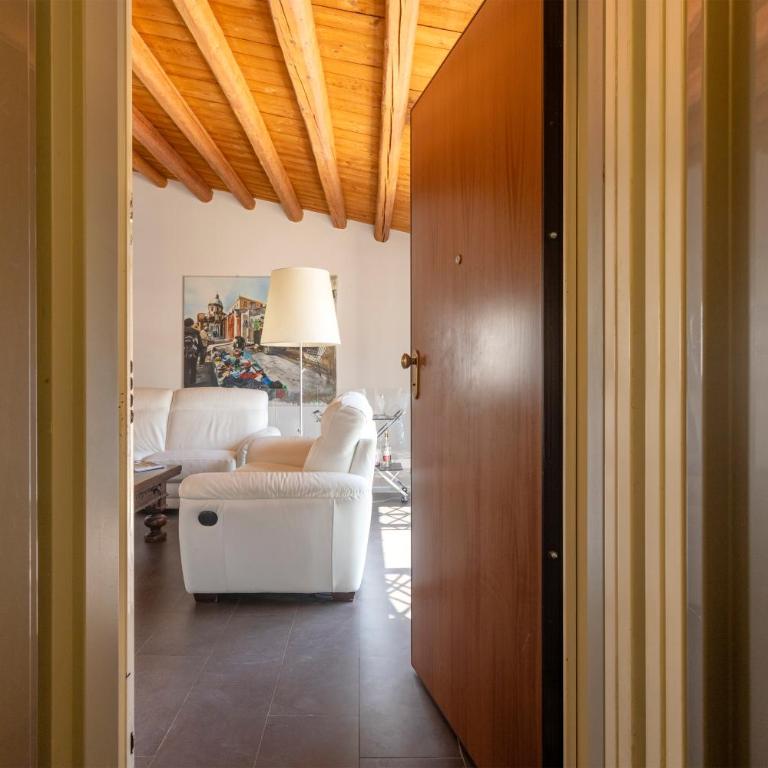 The Urban Retreat - Refined Loft with Large Terrace & Historic Views - Appartamento con 1 Camera da Letto - 22