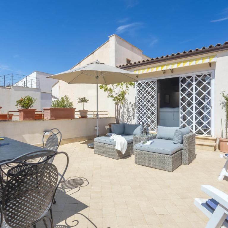 The Urban Retreat - Refined Loft with Large Terrace & Historic Views - Appartamento con 1 Camera da Letto - 18