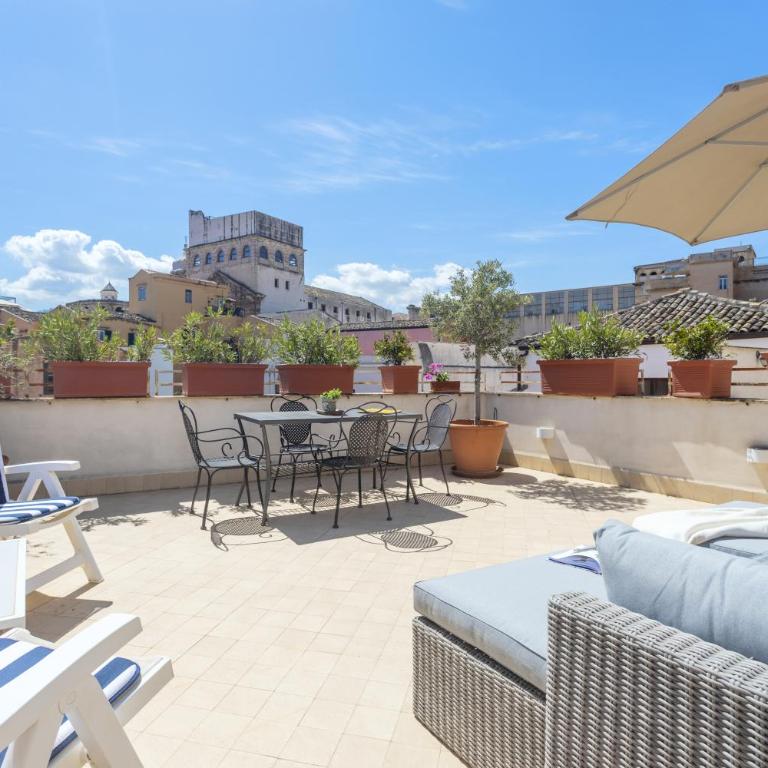The Urban Retreat - Refined Loft with Large Terrace & Historic Views - Appartamento con 1 Camera da Letto - 17