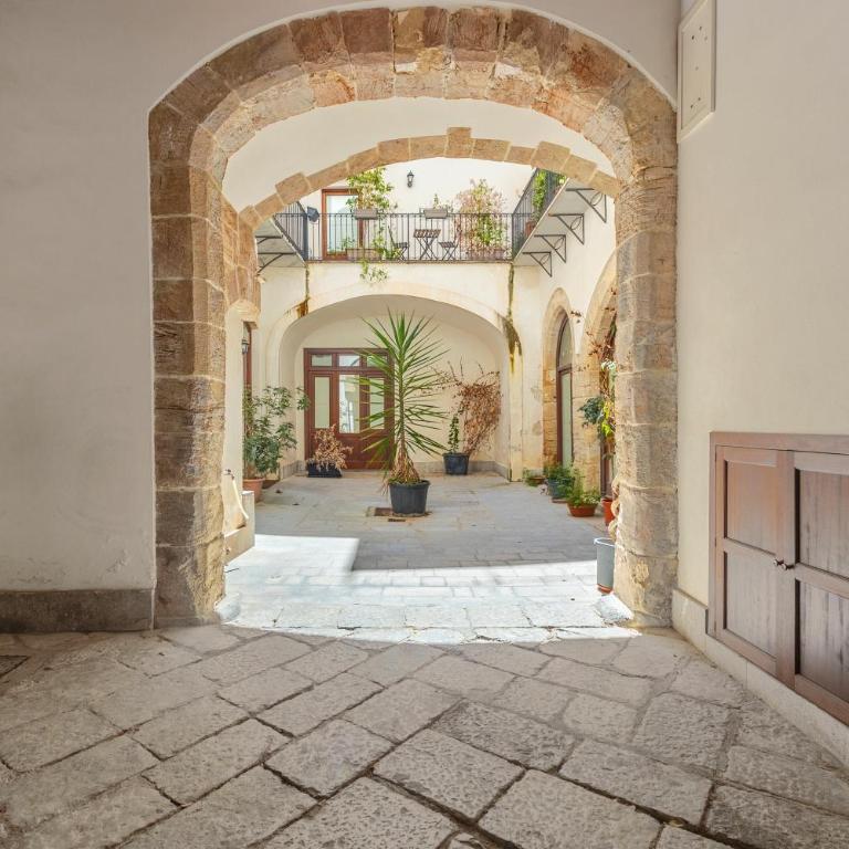 The Urban Retreat - Refined Loft with Large Terrace & Historic Views - Appartamento con 1 Camera da Letto - 20