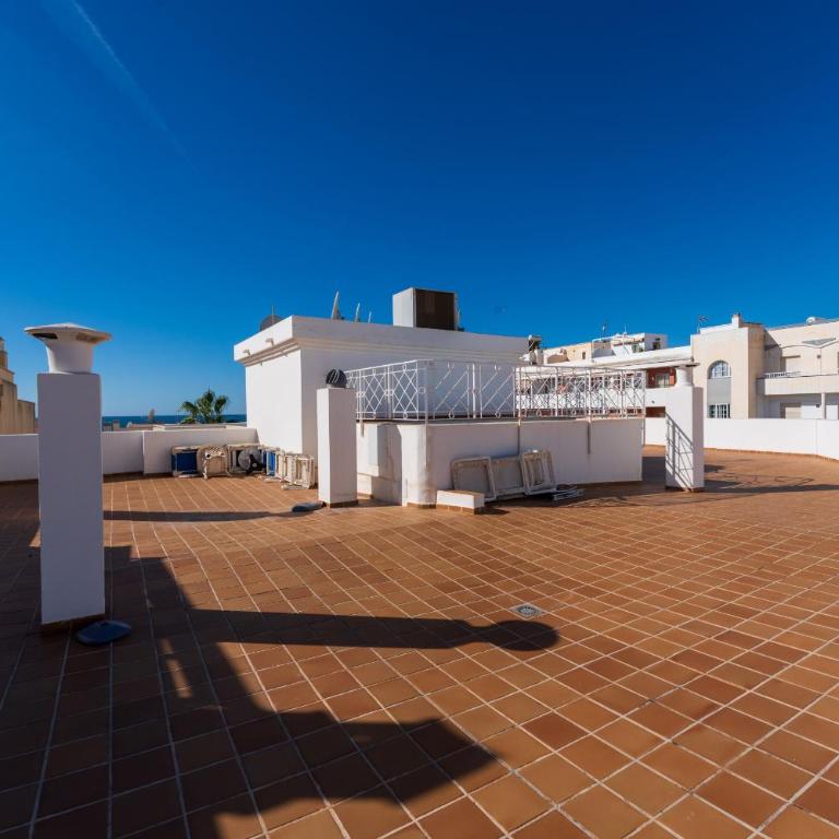 Torrecilla Urban Beach - Modern Apartment with Rooftop Pool - Apartamento de 2 dormitorios con balcón - 24