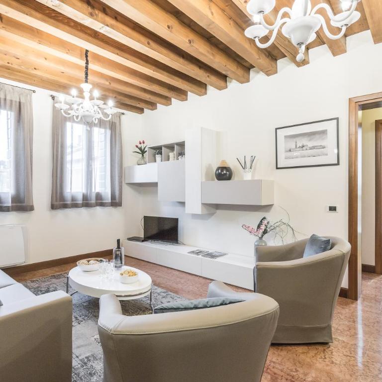 Ca' del Monastero 6 Collection Chic Apartment for 4 Guests with Lift - Appartamento con 2 Camere da Letto - 4