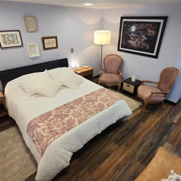 Freyja Hostal Boutique - Café Bistró - Habitación Doble con baño privado - 14
