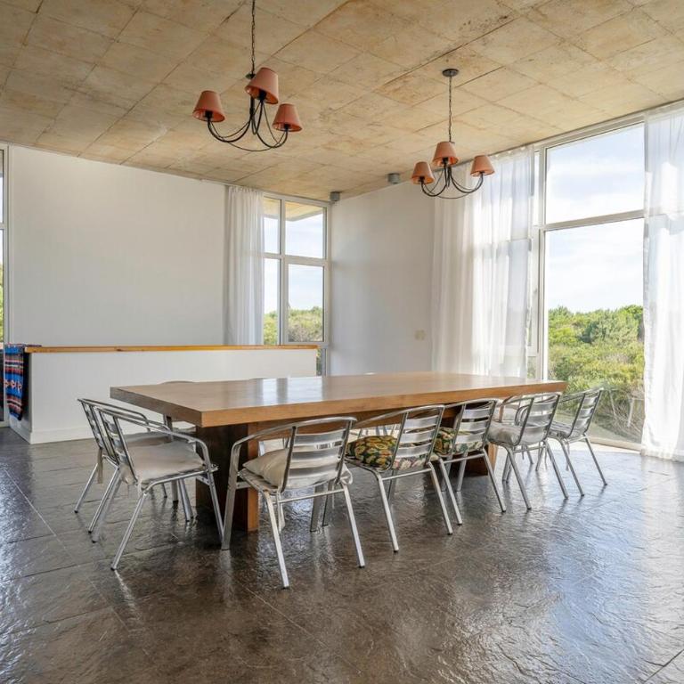 Oceanfront Mansion - Villa - 9