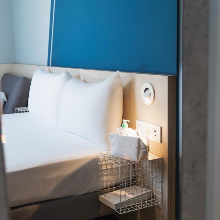 ibis budget Madrid Albasanz - Triple Room with One Double and Sofe Bed - 9