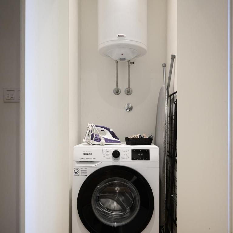 inJoy - One-Bedroom Apartment - 21