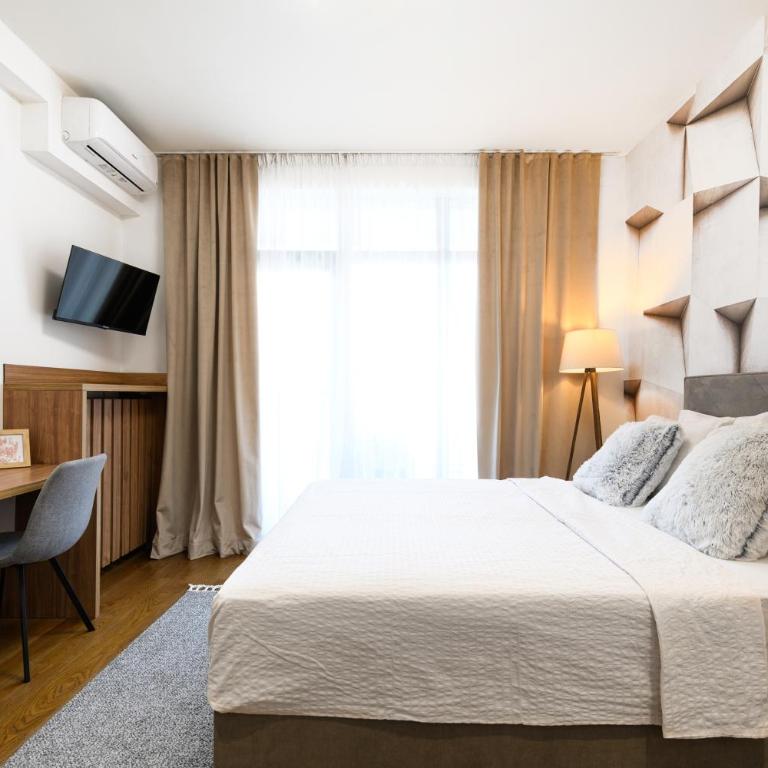 inJoy - One-Bedroom Apartment - 22