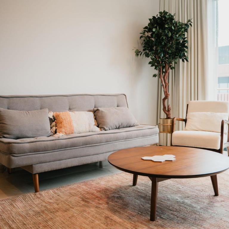 Bright 2BR Amira District Gem with Shared Pool - Apartamento - 16
