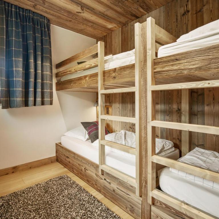 Luxury Chalet Black Mountain - 4BR, Sleeps 10, Fireplace, Mountain Views & Garden - Megève - Chalet - 39
