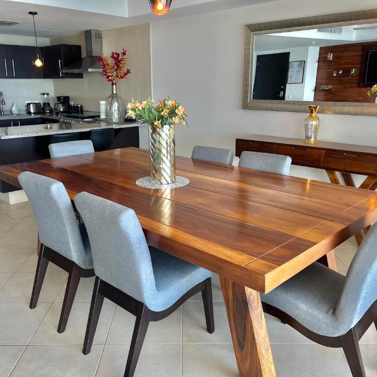 Grand Venetian Beachfront Condos - Apartamento con vistas al mar - 29