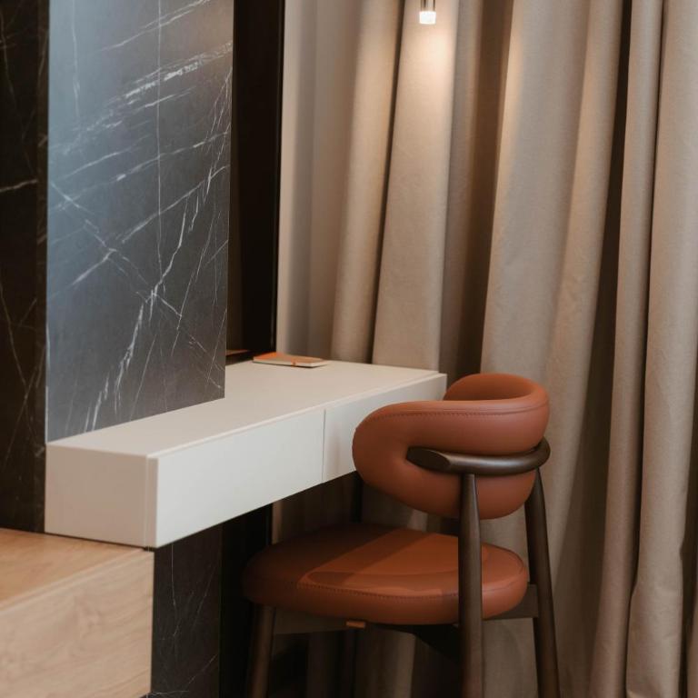 Tradicija Hotel - Dvokrevetna Soba sa Bračnim Krevetom i Sopstvenim Kupatilom - 2