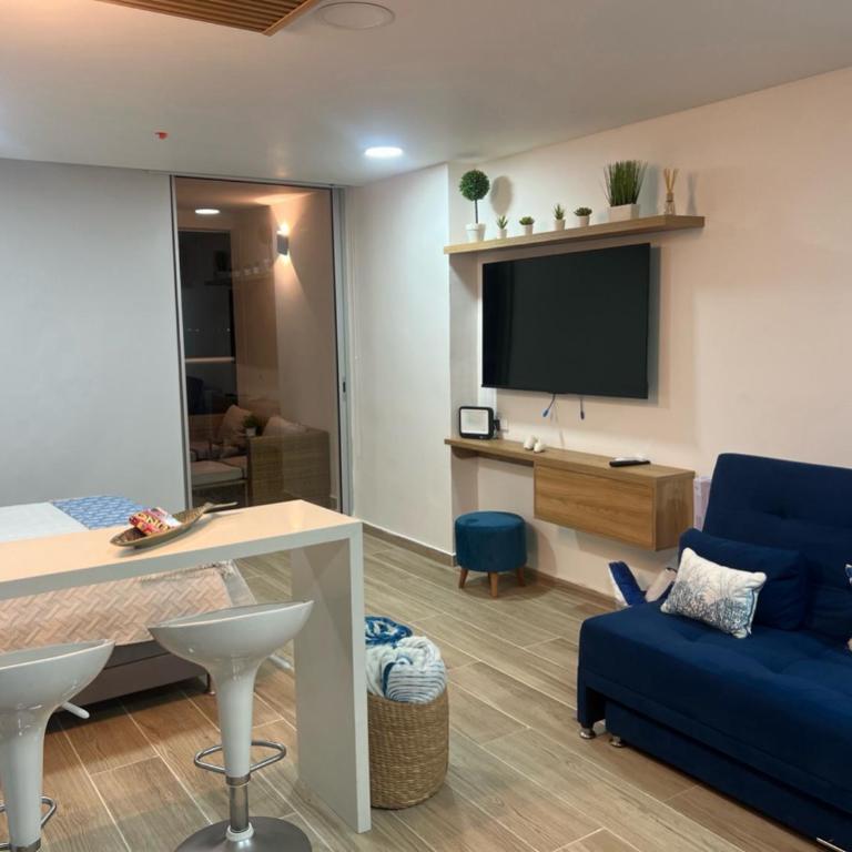 Apartamento frente al mar cerca al aeropuerto - One-Bedroom Apartment with Balcony and City View - 6