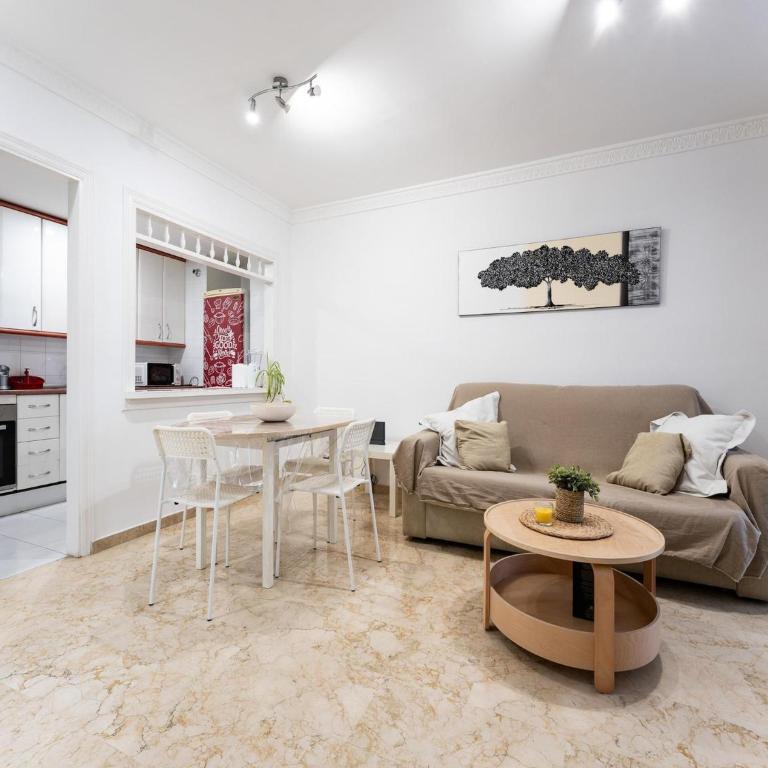 Beachfront apartment in Marbella - One-Bedroom Apartment - 8