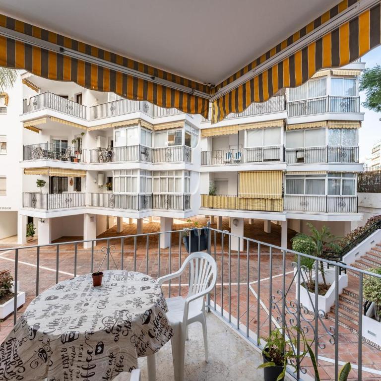 Beachfront apartment in Marbella - One-Bedroom Apartment - 22