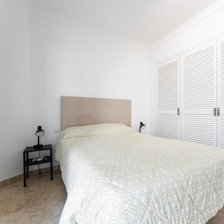 Beachfront apartment in Marbella - One-Bedroom Apartment - 16