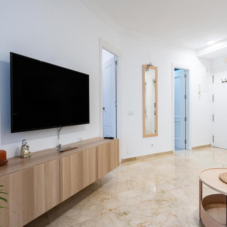 Beachfront apartment in Marbella - One-Bedroom Apartment - 11