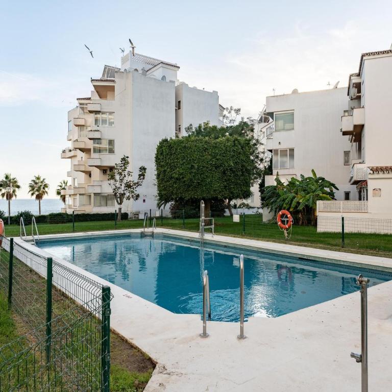 Beachfront apartment in Marbella - One-Bedroom Apartment - 1