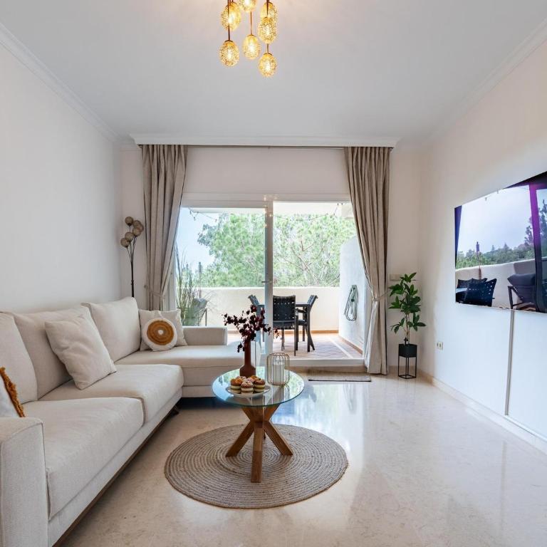 Cosy holiday apartment in Elviria, Marbella - Apartamento de 2 dormitorios - 2