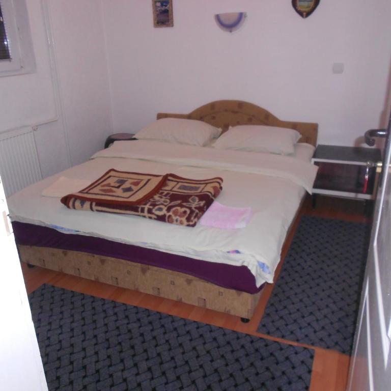 Apartment Usović - Two-Bedroom Apartment - 13