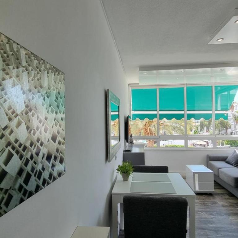 Charming Corner - One-Bedroom Apartment - 3