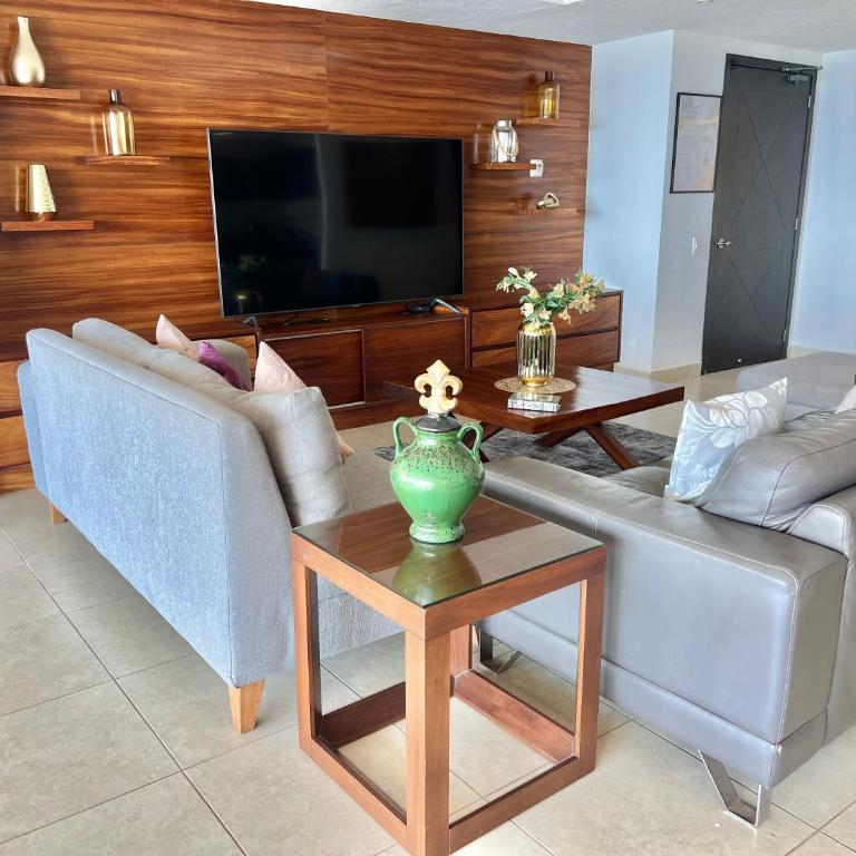 Grand Venetian Beachfront Condos - Apartamento con terraza - 33