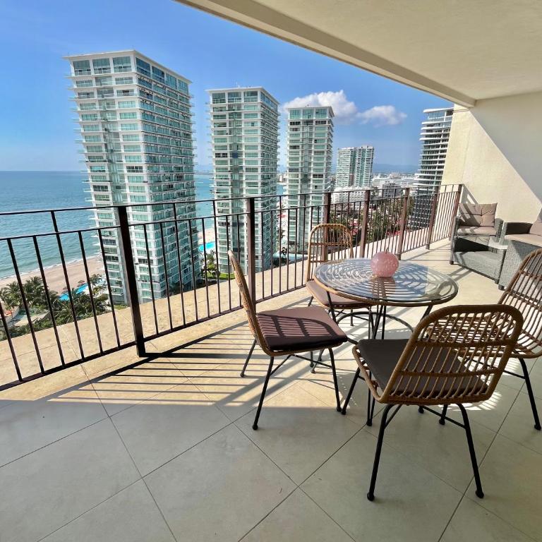Grand Venetian Beachfront Condos - Apartamento con terraza - 21