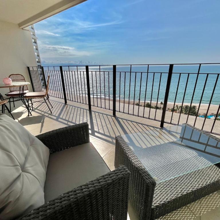 Grand Venetian Beachfront Condos - Apartamento con terraza - 19