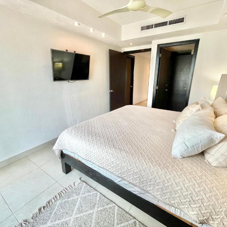 Grand Venetian Beachfront Condos - Apartamento con terraza - 9